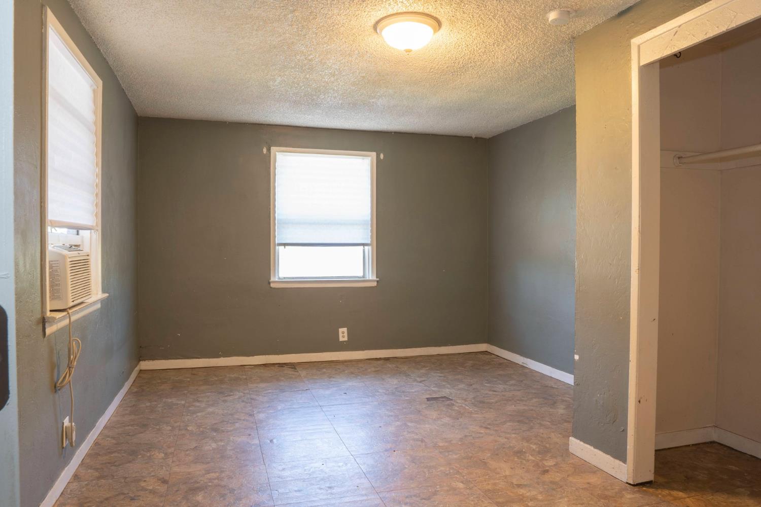 5028 E Balch Ave, Fresno, CA 93727