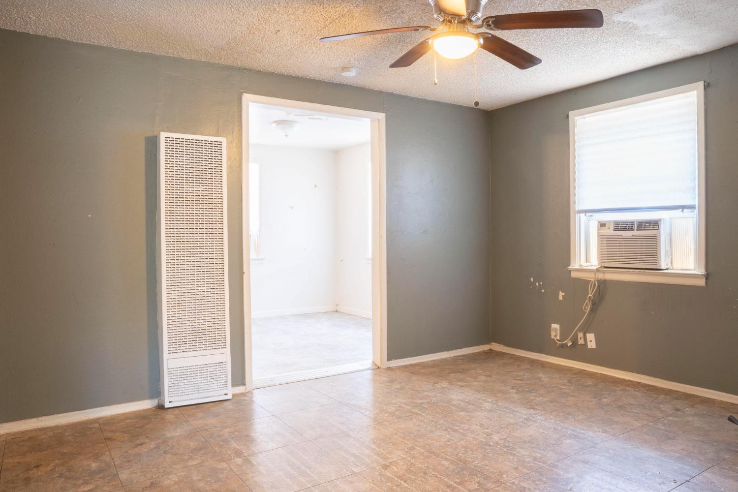5028 E Balch Ave, Fresno, CA 93727