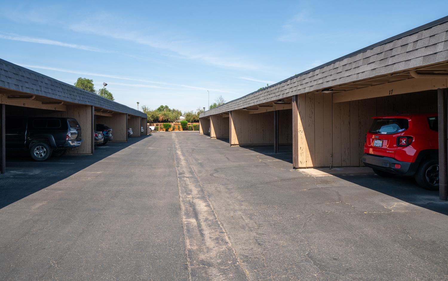 4849 N 7th St #E, Fresno, CA 93726