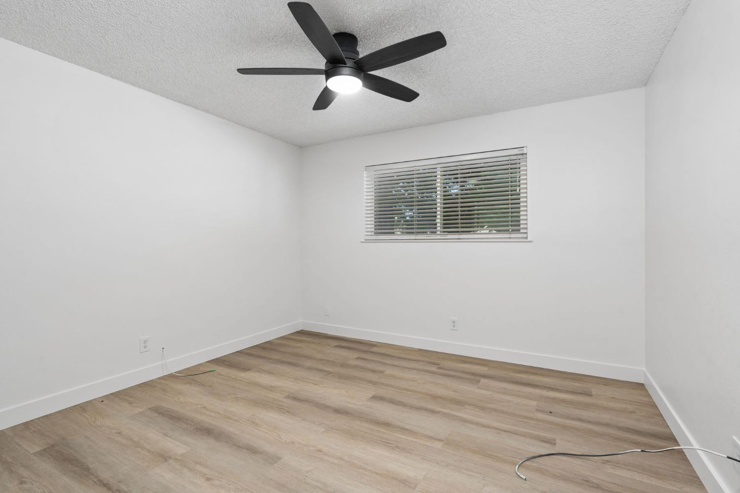 1284 N Riverview Ave, Reedley, CA 93654