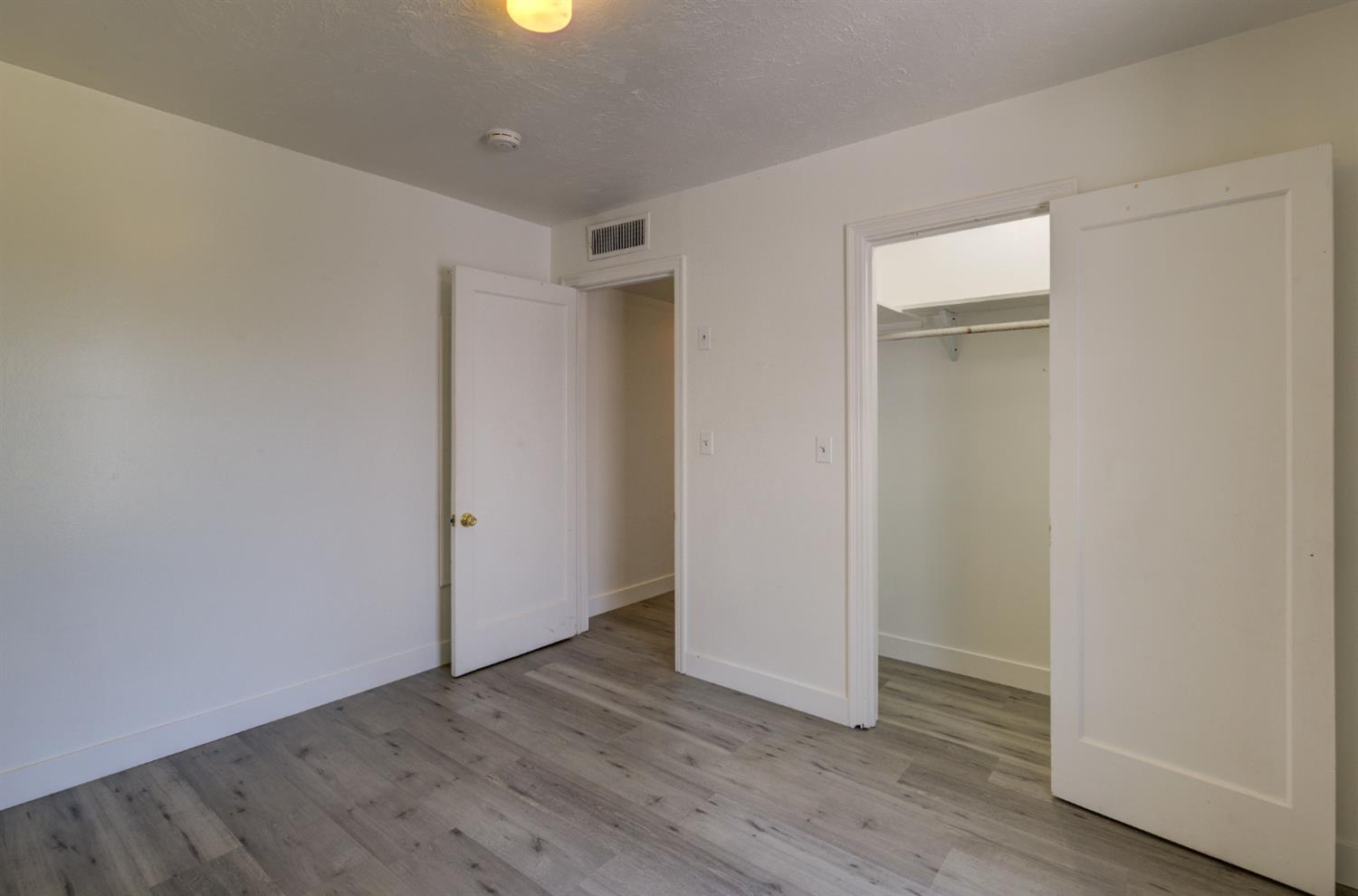 1204 W Yale Ave, Fresno, CA 93705
