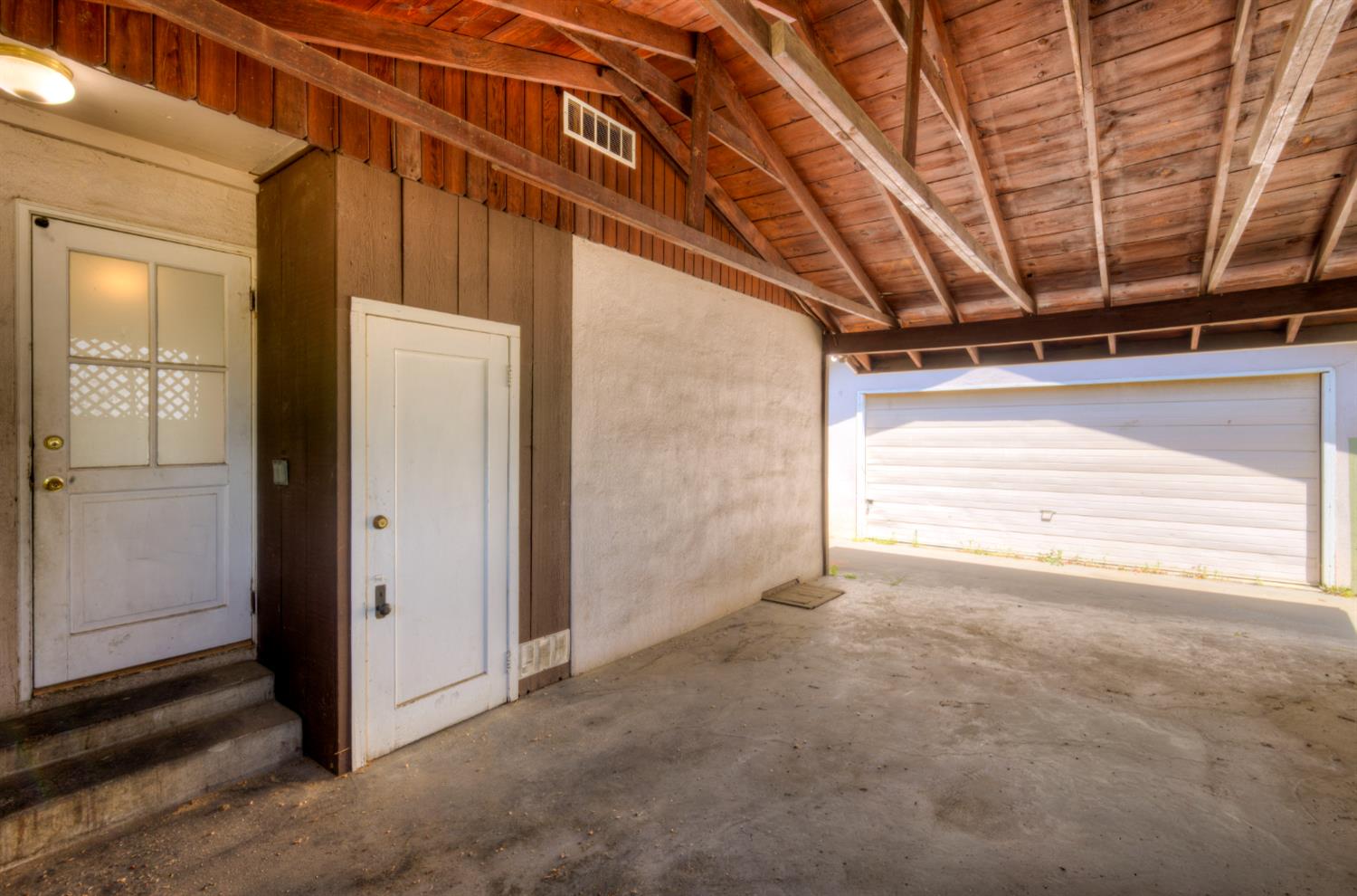 1204 W Yale Ave, Fresno, CA 93705
