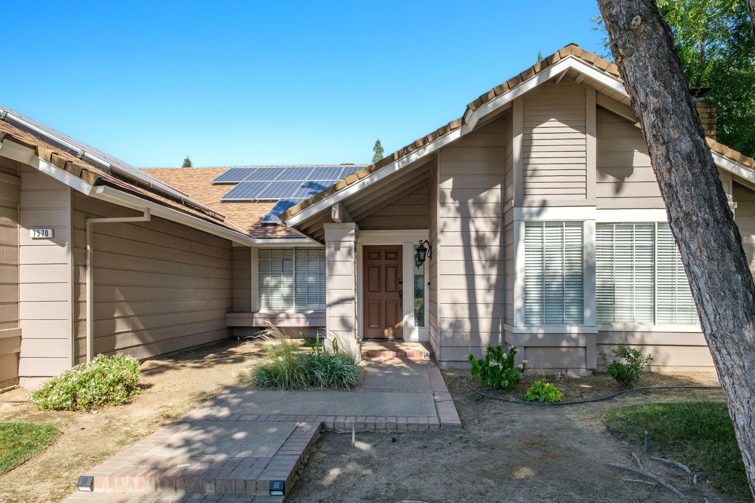 7570 N 6Th St, Fresno, CA 93720