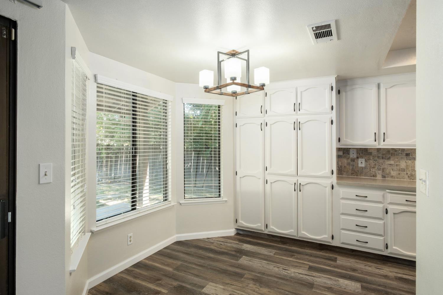 7570 N 6Th St, Fresno, CA 93720