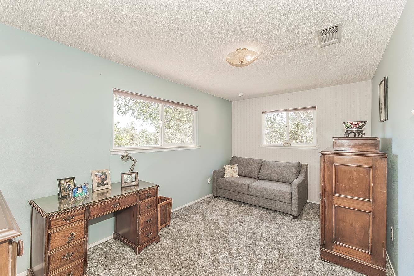 35477 Qualls Prather Rd, Auberry, CA 93602