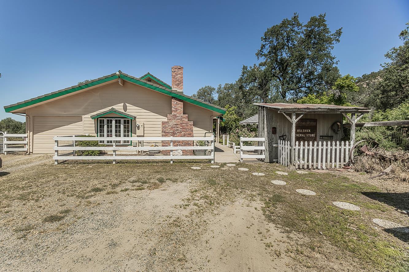 35477 Qualls Prather Rd, Auberry, CA 93602
