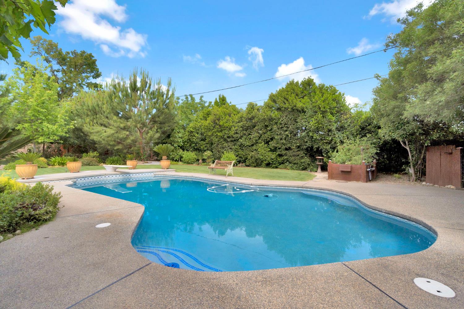 1337 E Rialto Ave, Fresno, CA 93704