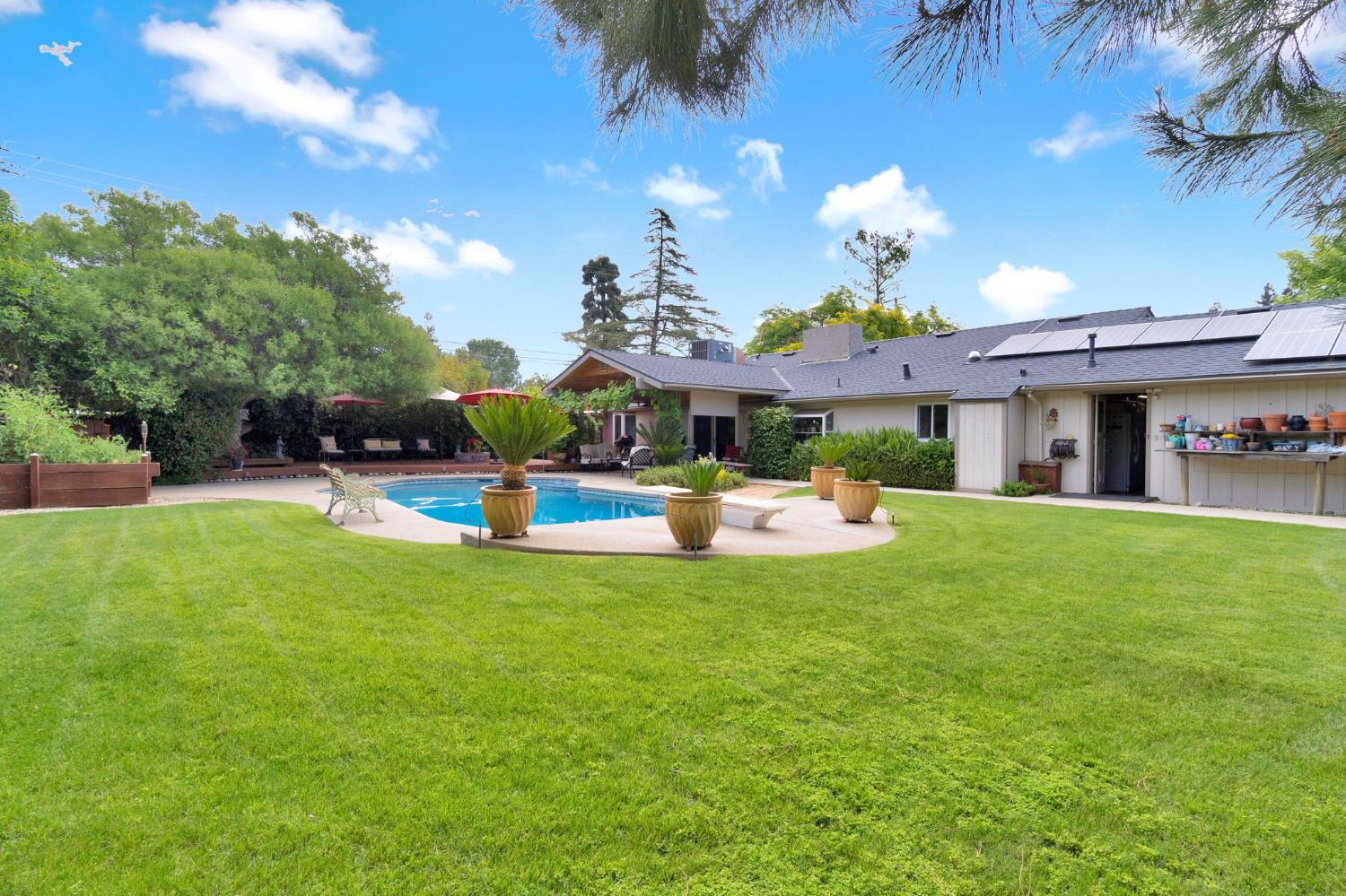 1337 E Rialto Ave, Fresno, CA 93704