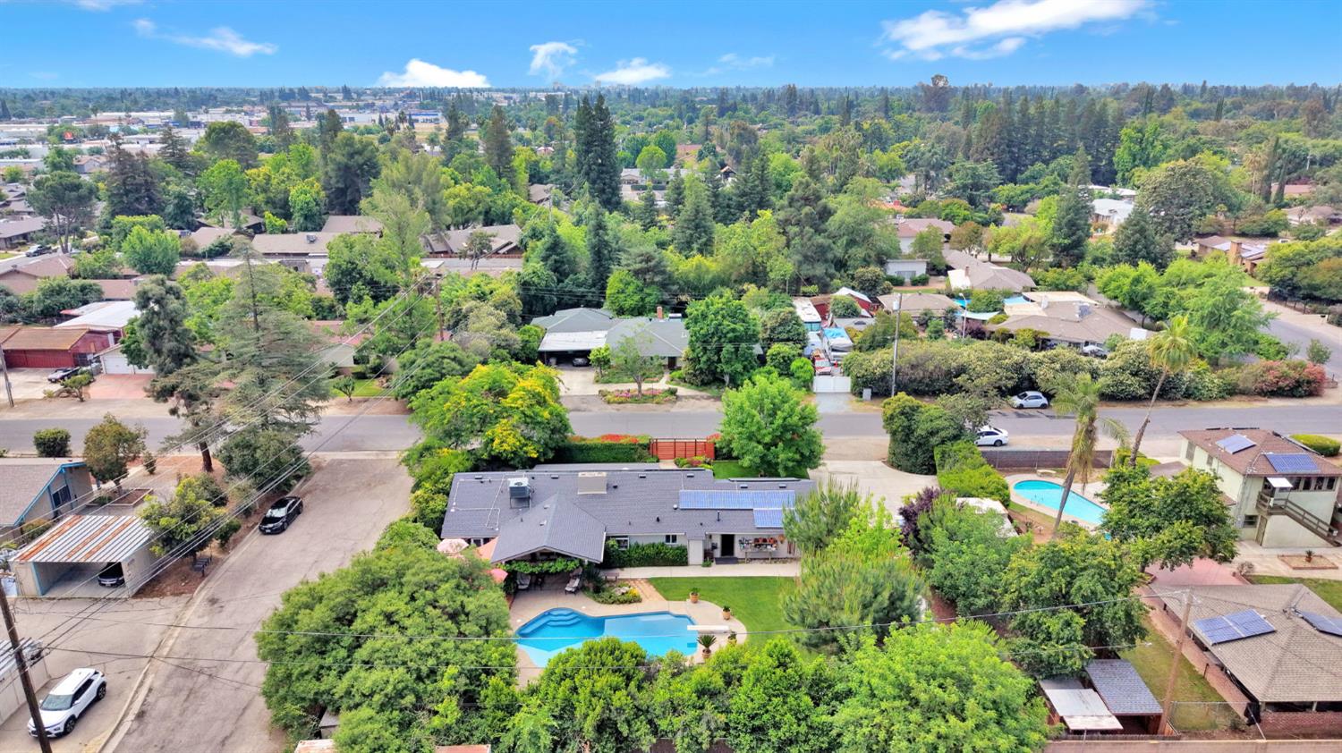 1337 E Rialto Ave, Fresno, CA 93704