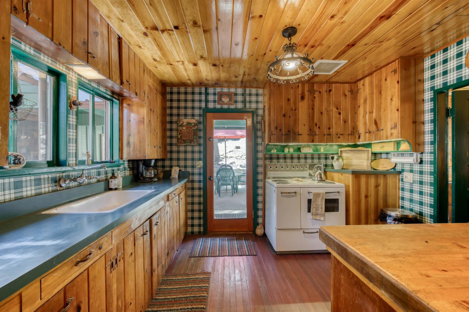 61401 Huntington Lake Rd #14, Lakeshore, CA 93634