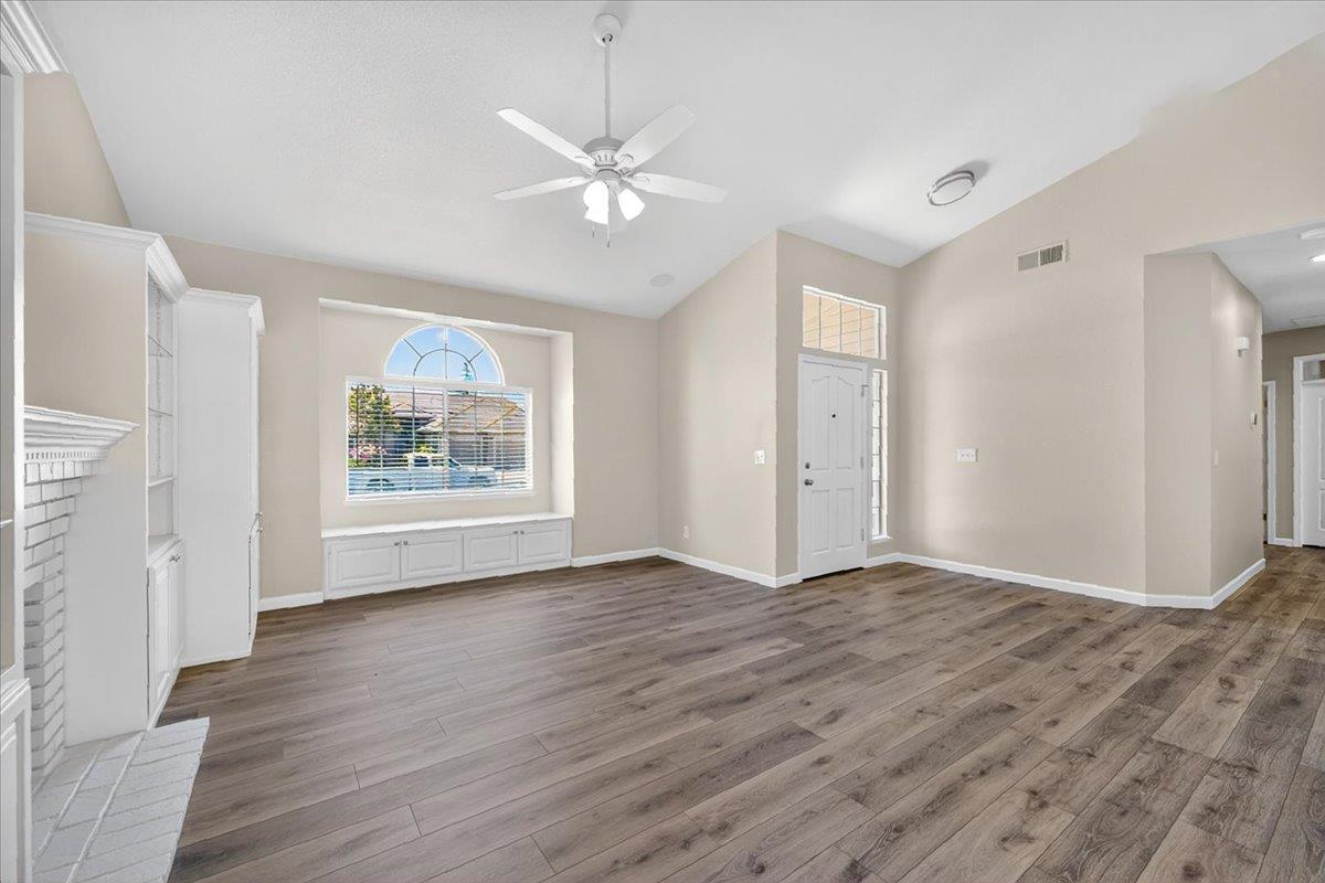 2228 E Yeargin Dr, Fresno, CA 93720