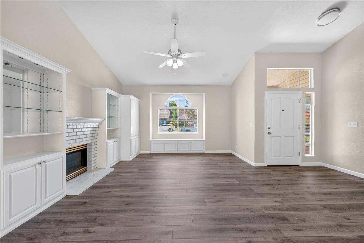 2228 E Yeargin Dr, Fresno, CA 93720