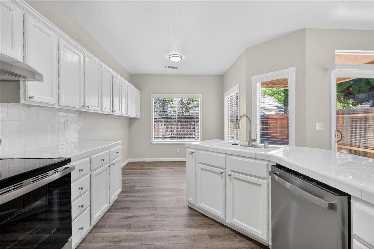 2228 E Yeargin Dr, Fresno, CA 93720