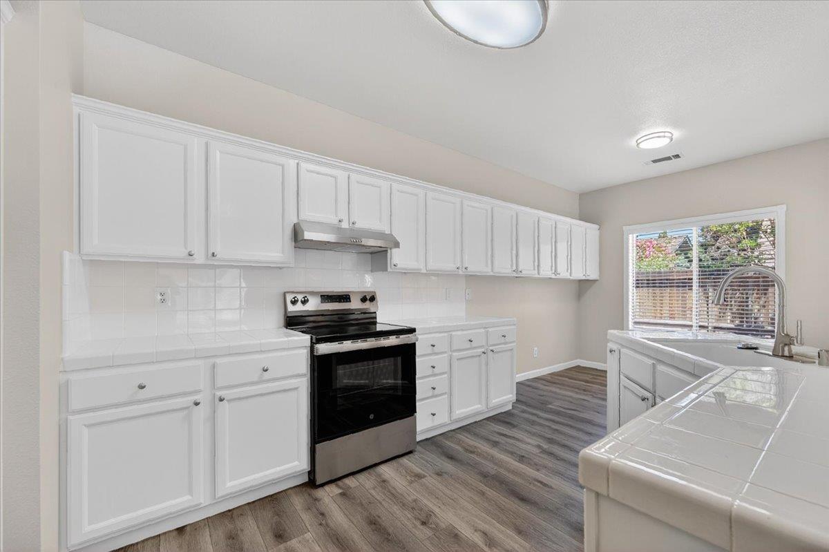 2228 E Yeargin Dr, Fresno, CA 93720