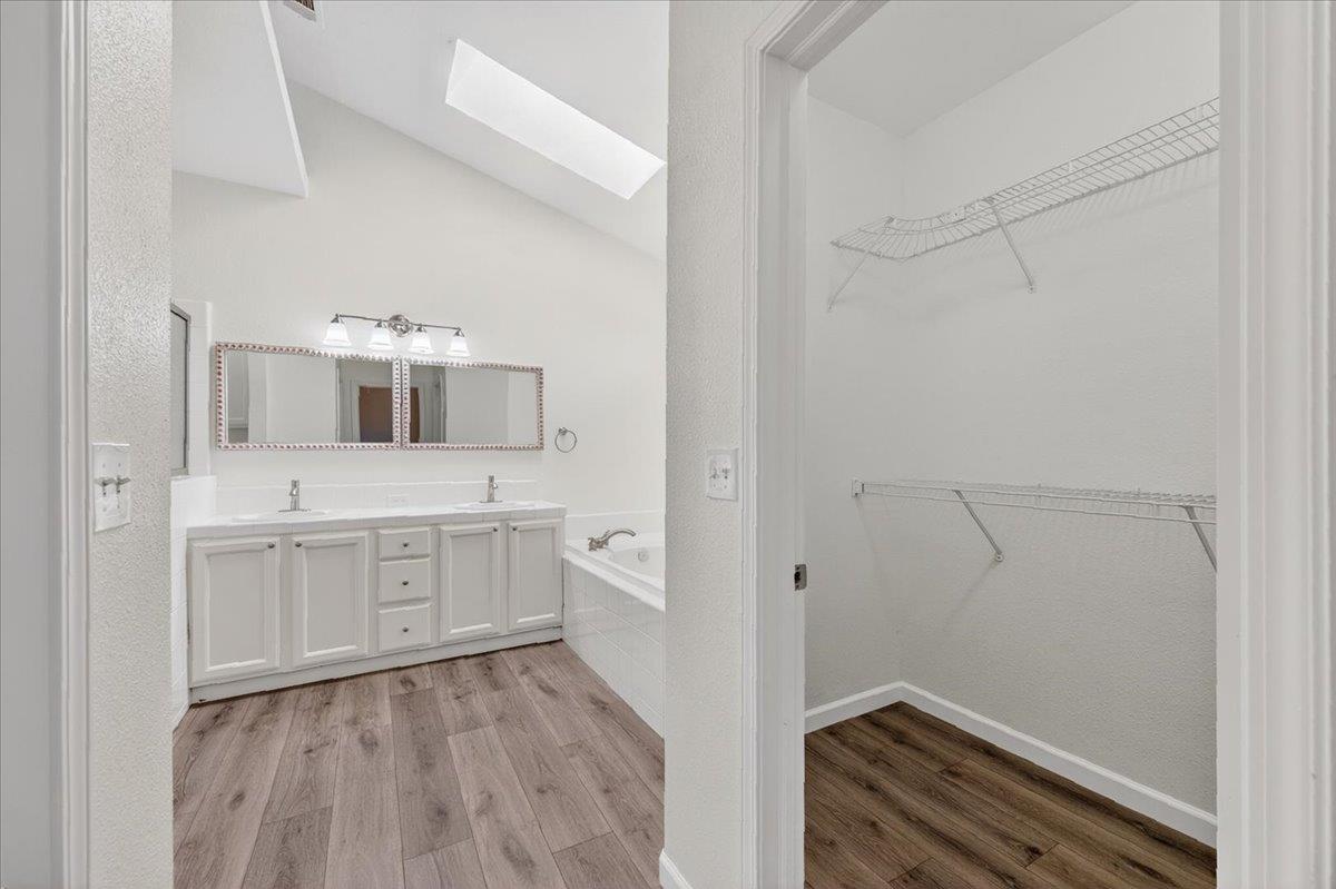 2228 E Yeargin Dr, Fresno, CA 93720