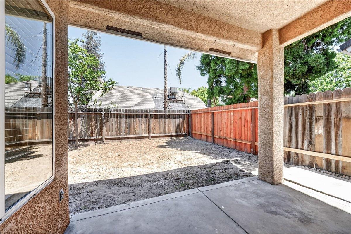 2228 E Yeargin Dr, Fresno, CA 93720