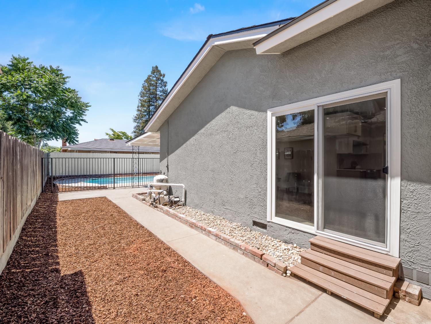 4421 N Maple Ave, Fresno, CA 93726