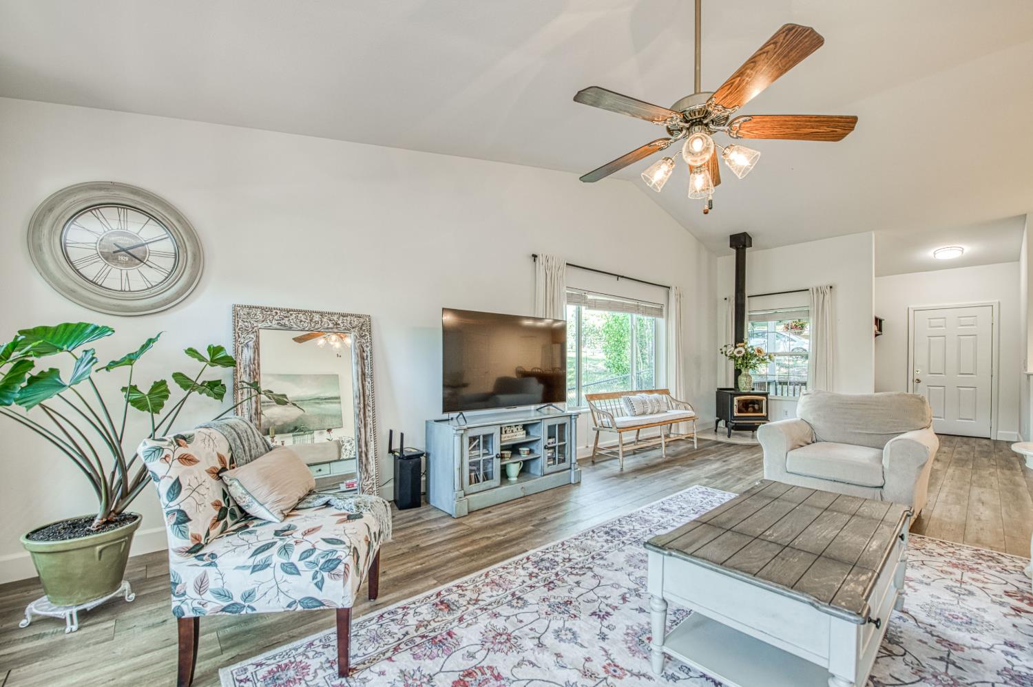34154 Shaver Springs Rd, Auberry, CA 93602