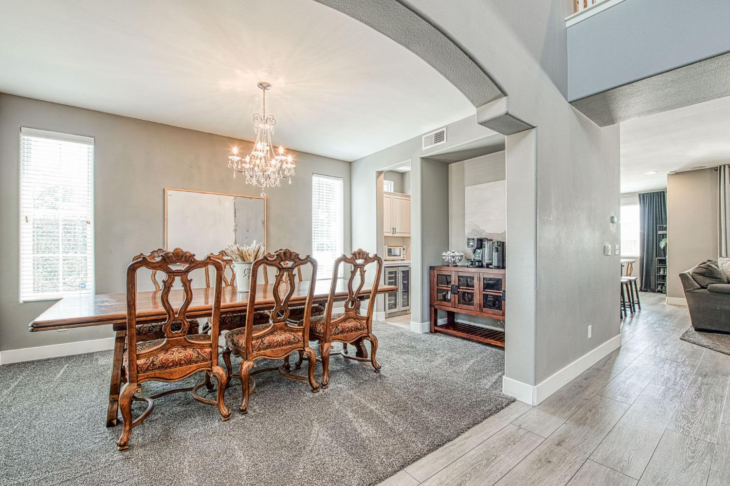 11079 E Mitchell Peak Way, Clovis, CA 93619