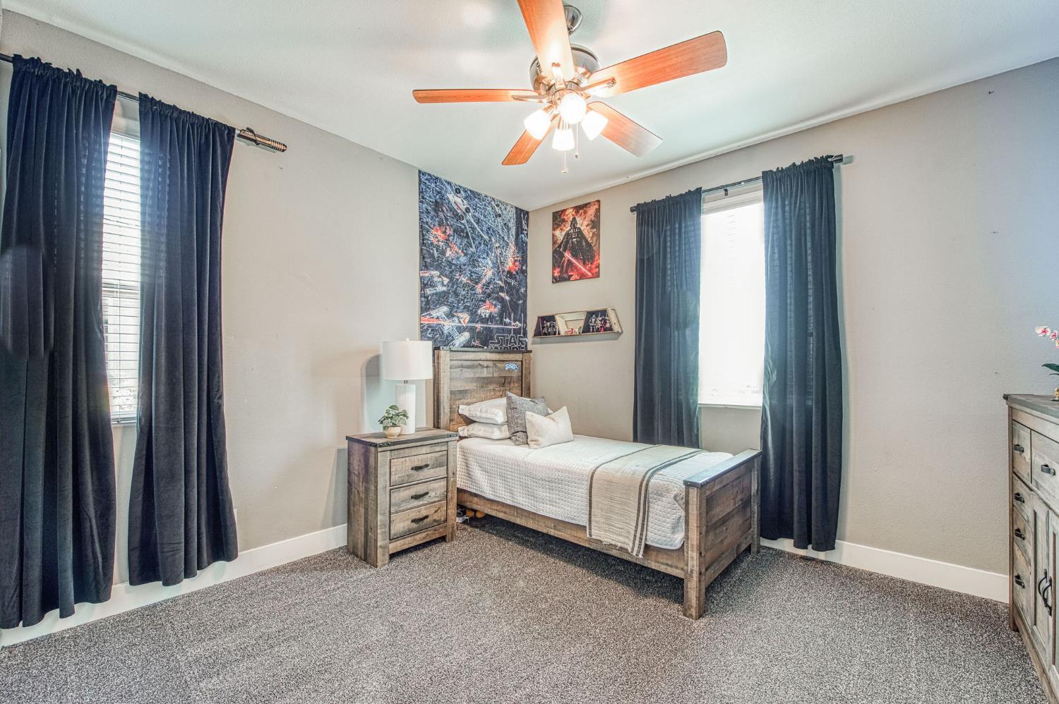 11079 E Mitchell Peak Way, Clovis, CA 93619