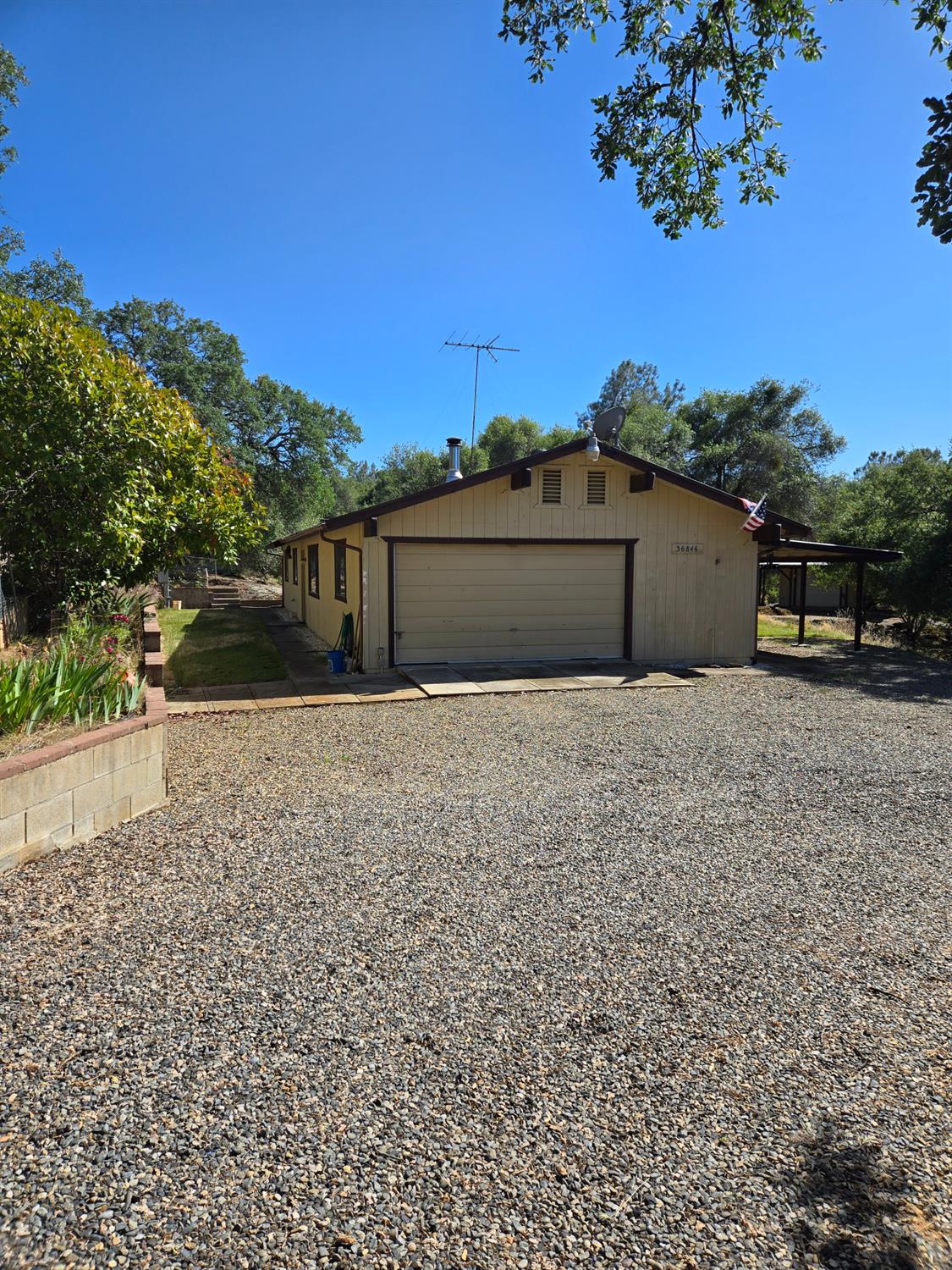 36846 Batti Rd, Coarsegold, CA 93614