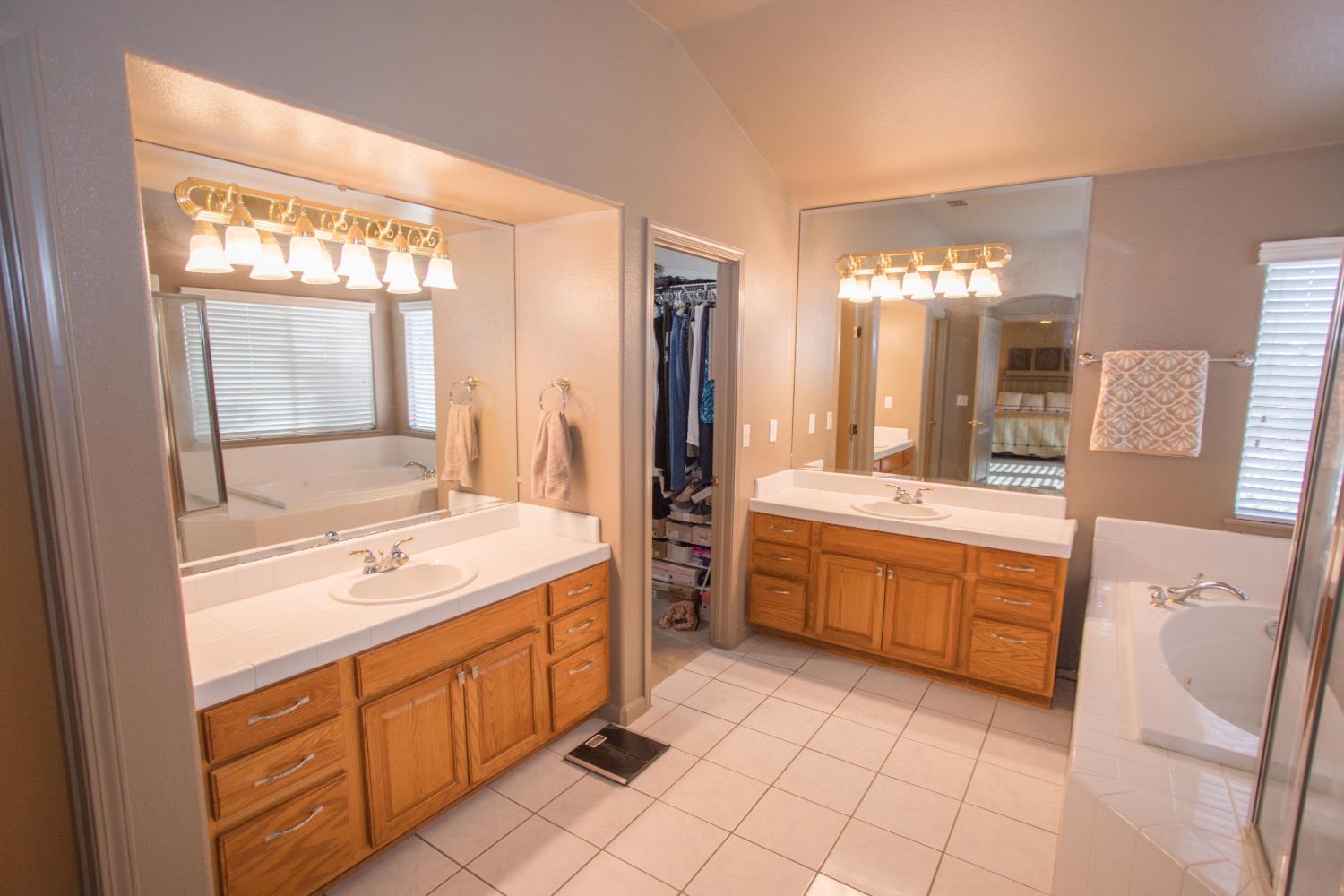 4797 N Pinebury Way, Clovis, CA 93619