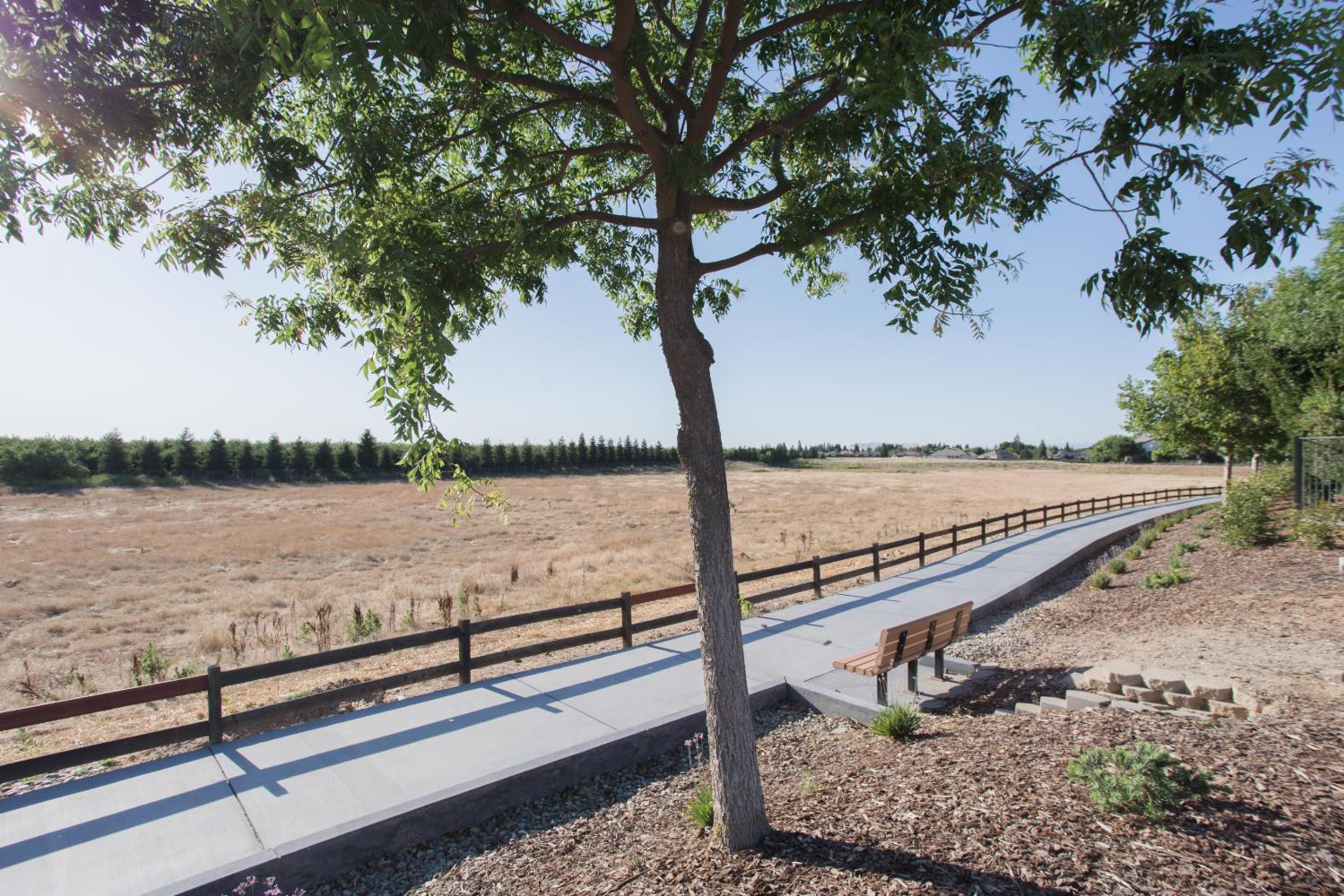 4797 N Pinebury Way, Clovis, CA 93619