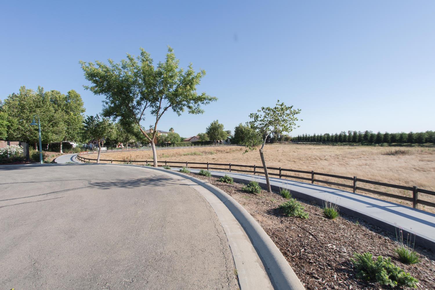 4797 N Pinebury Way, Clovis, CA 93619