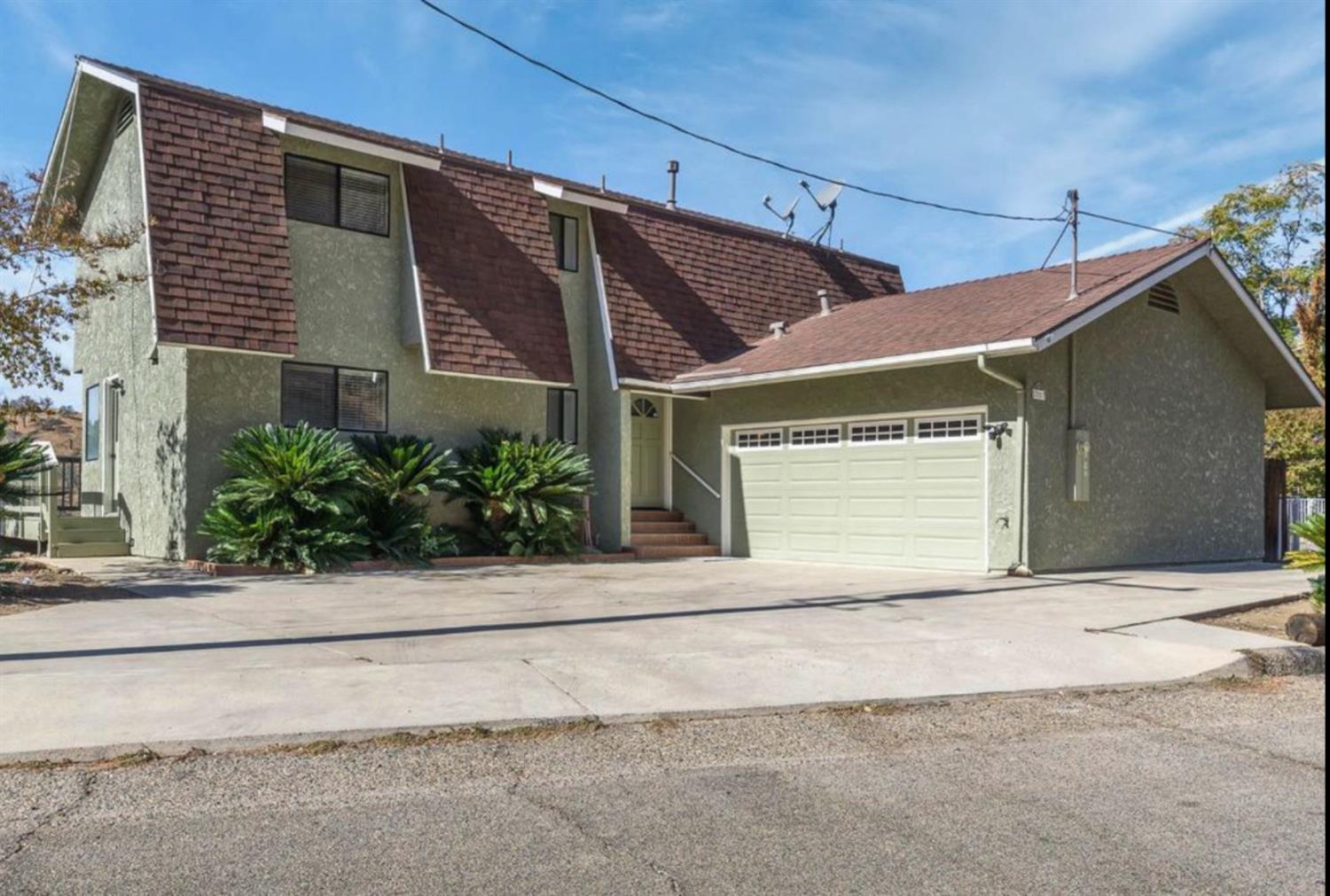 27817 Sky Harbour Rd, Friant, CA 93626