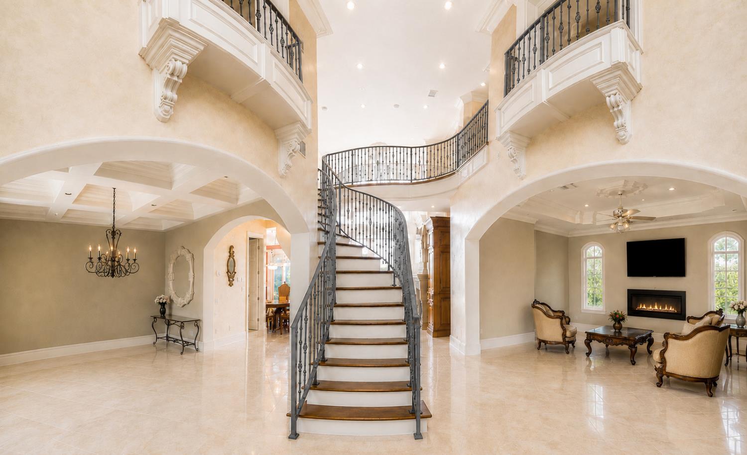12622 Valley Vista Ln, Fresno, CA 93730