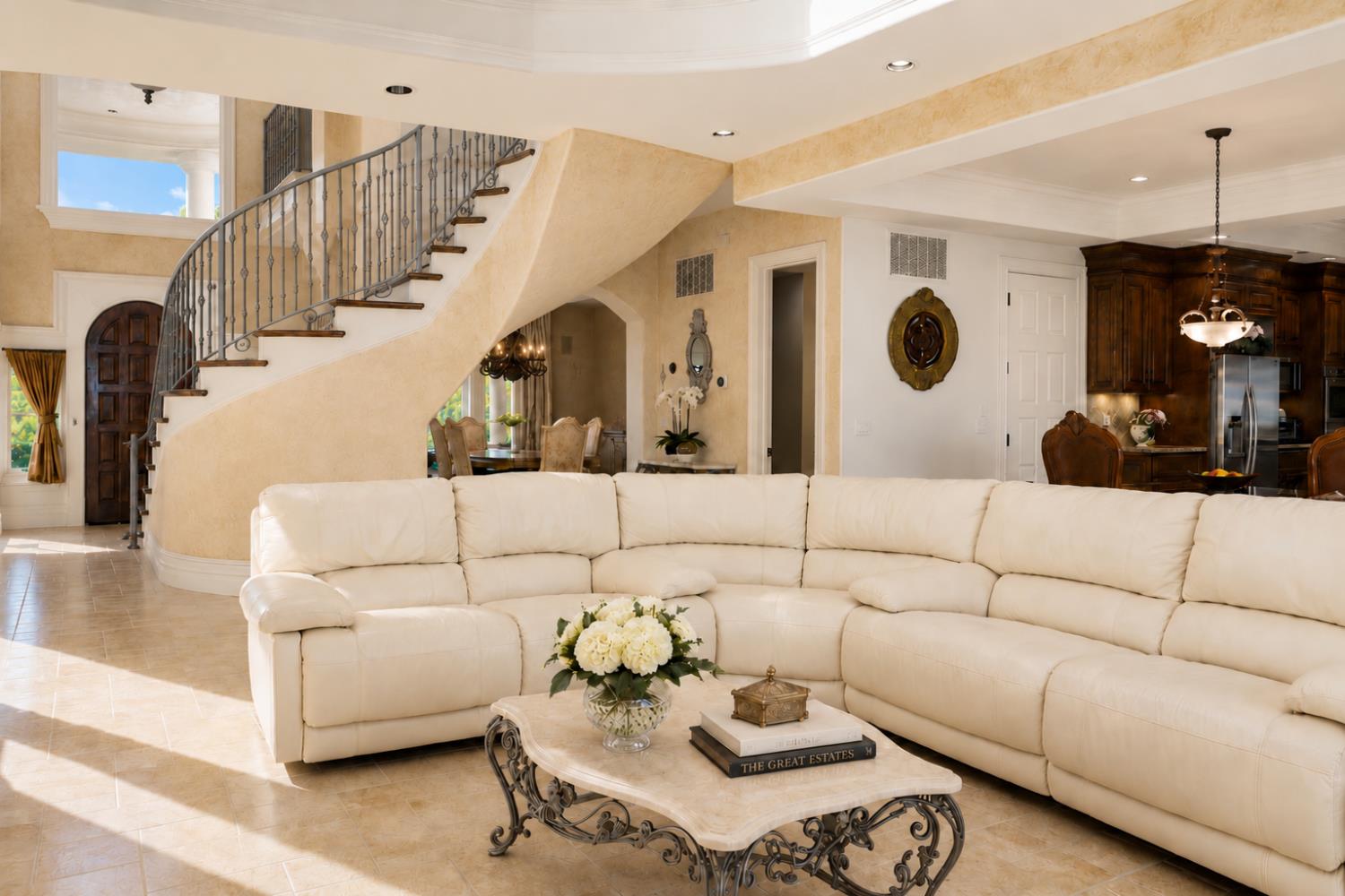 12622 Valley Vista Ln, Fresno, CA 93730