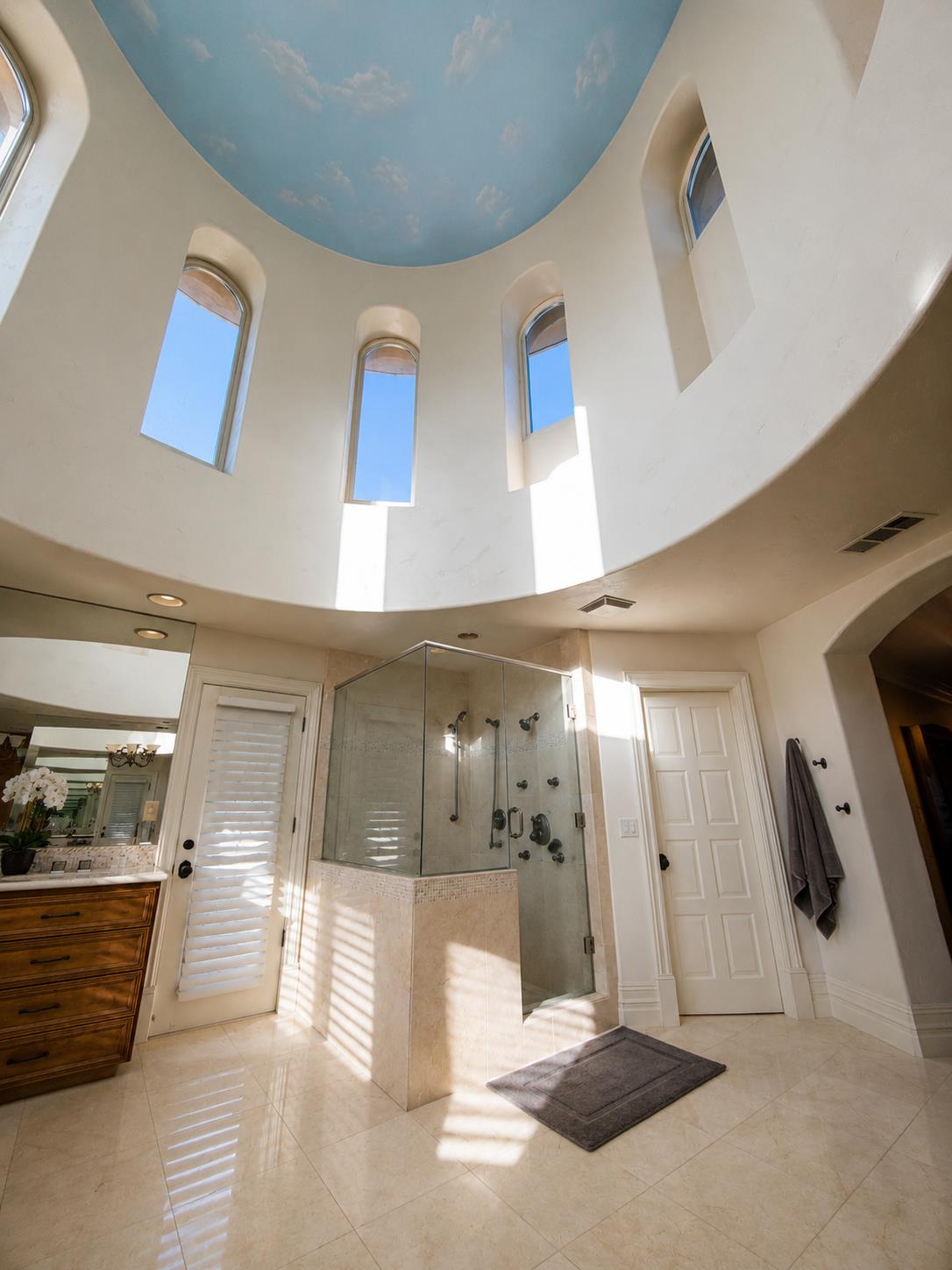 12622 Valley Vista Ln, Fresno, CA 93730