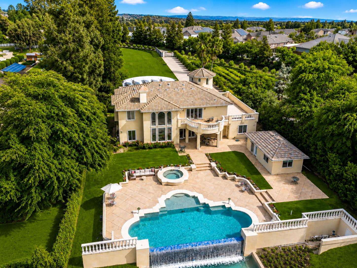12622 Valley Vista Ln, Fresno, CA 93730