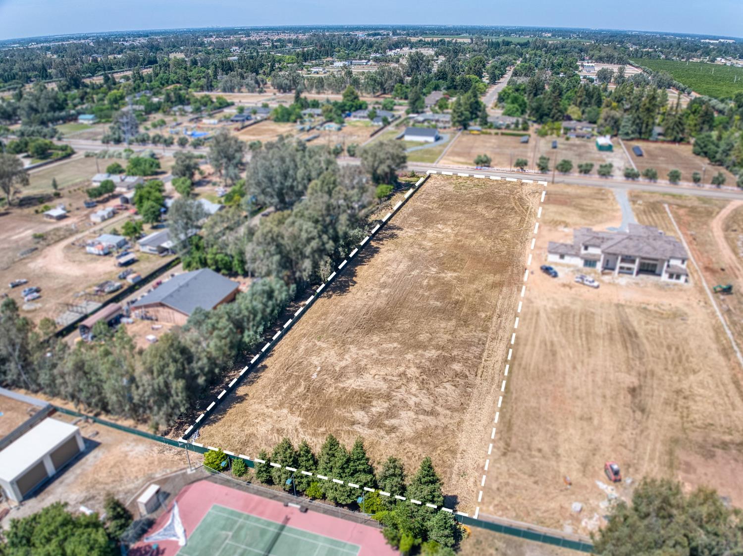 6400 N McCall, Clovis, CA 93619