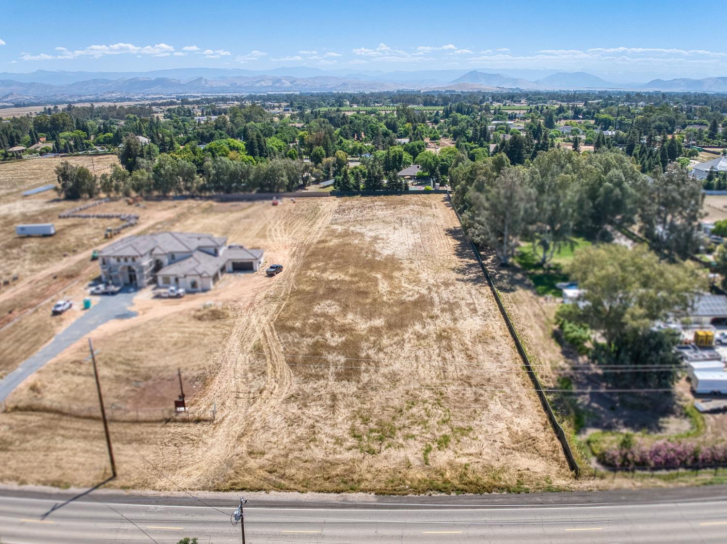 6400 N McCall, Clovis, CA 93619