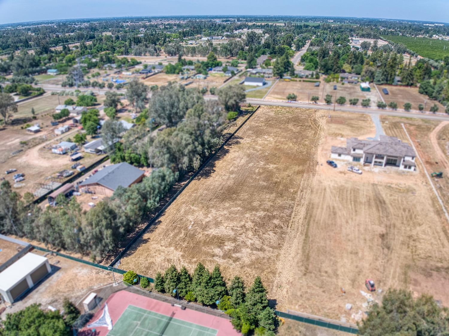 6400 N McCall, Clovis, CA 93619
