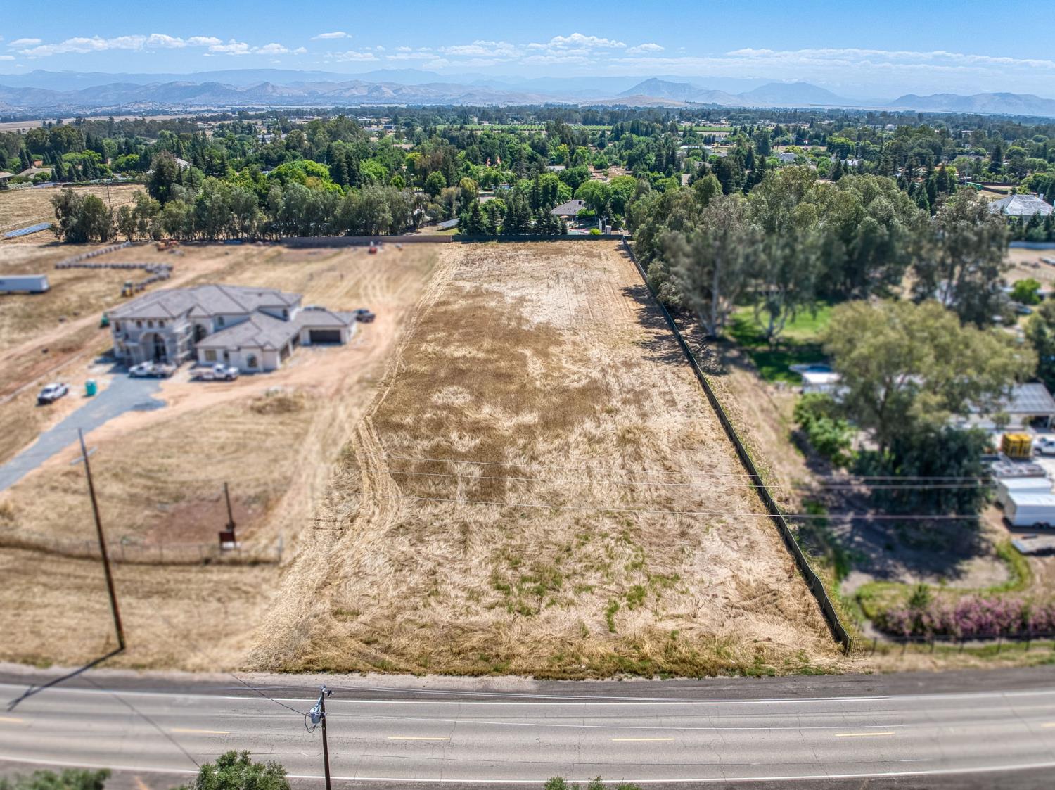 6400 N McCall, Clovis, CA 93619