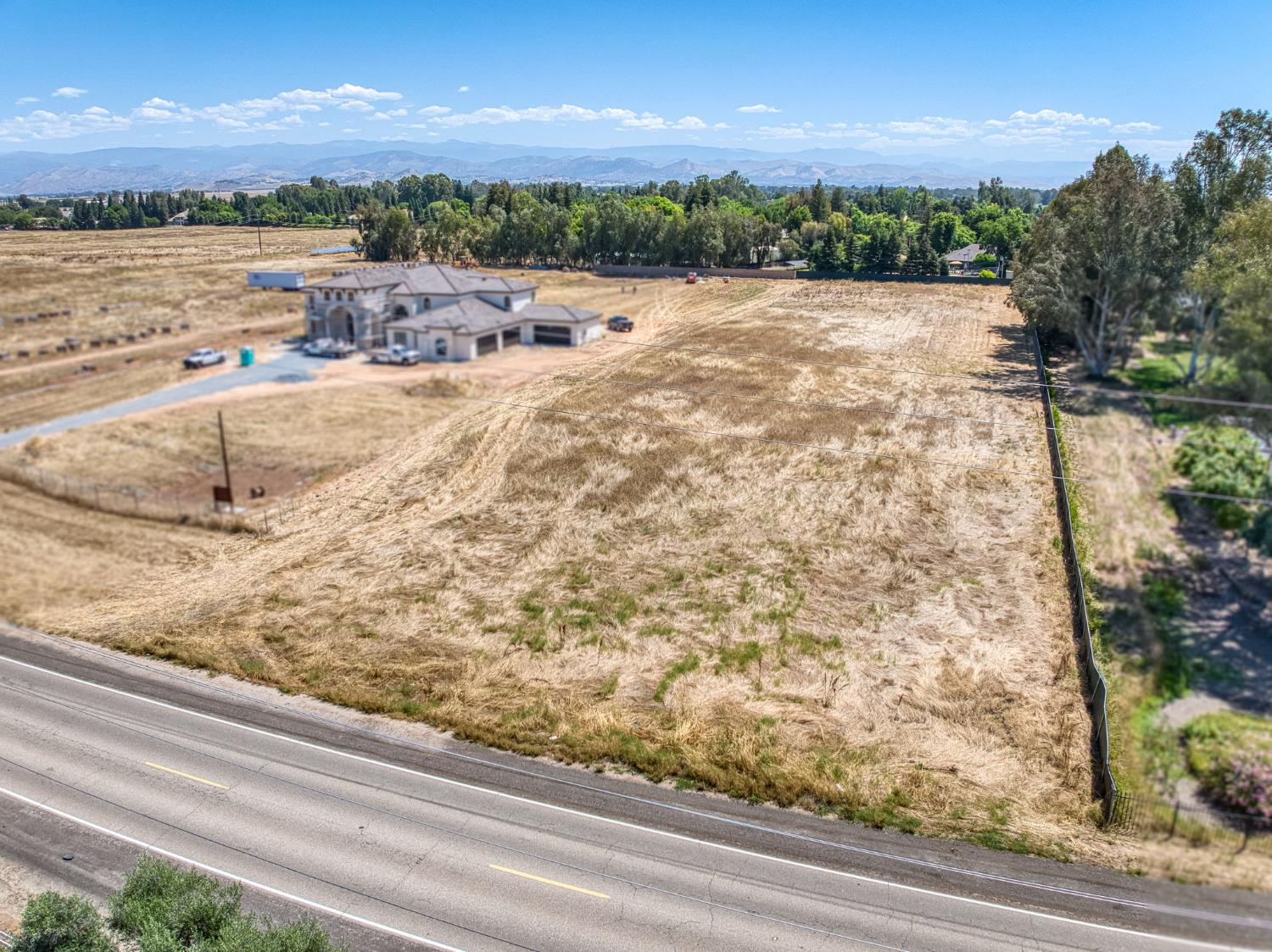 6400 N McCall, Clovis, CA 93619