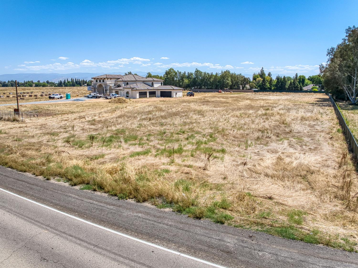 6400 N McCall, Clovis, CA 93619