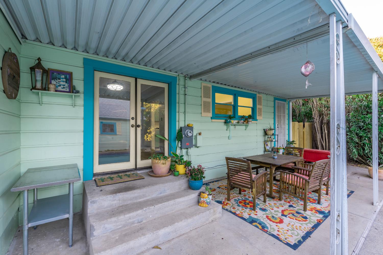 2704 E Michigan Ave, Fresno, CA 93703
