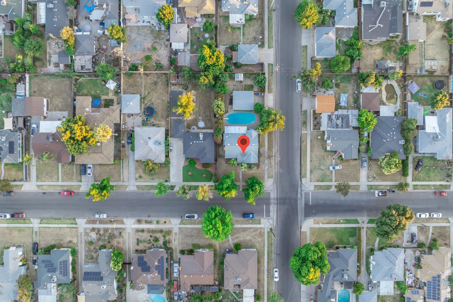 2704 E Michigan Ave, Fresno, CA 93703