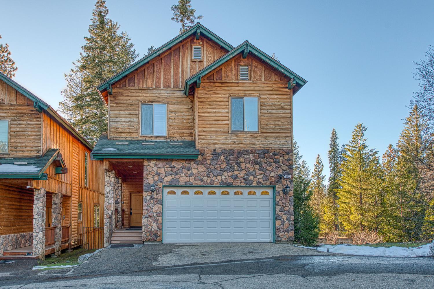 40722 Village Pass Ln, Shaver Lake, CA 93664