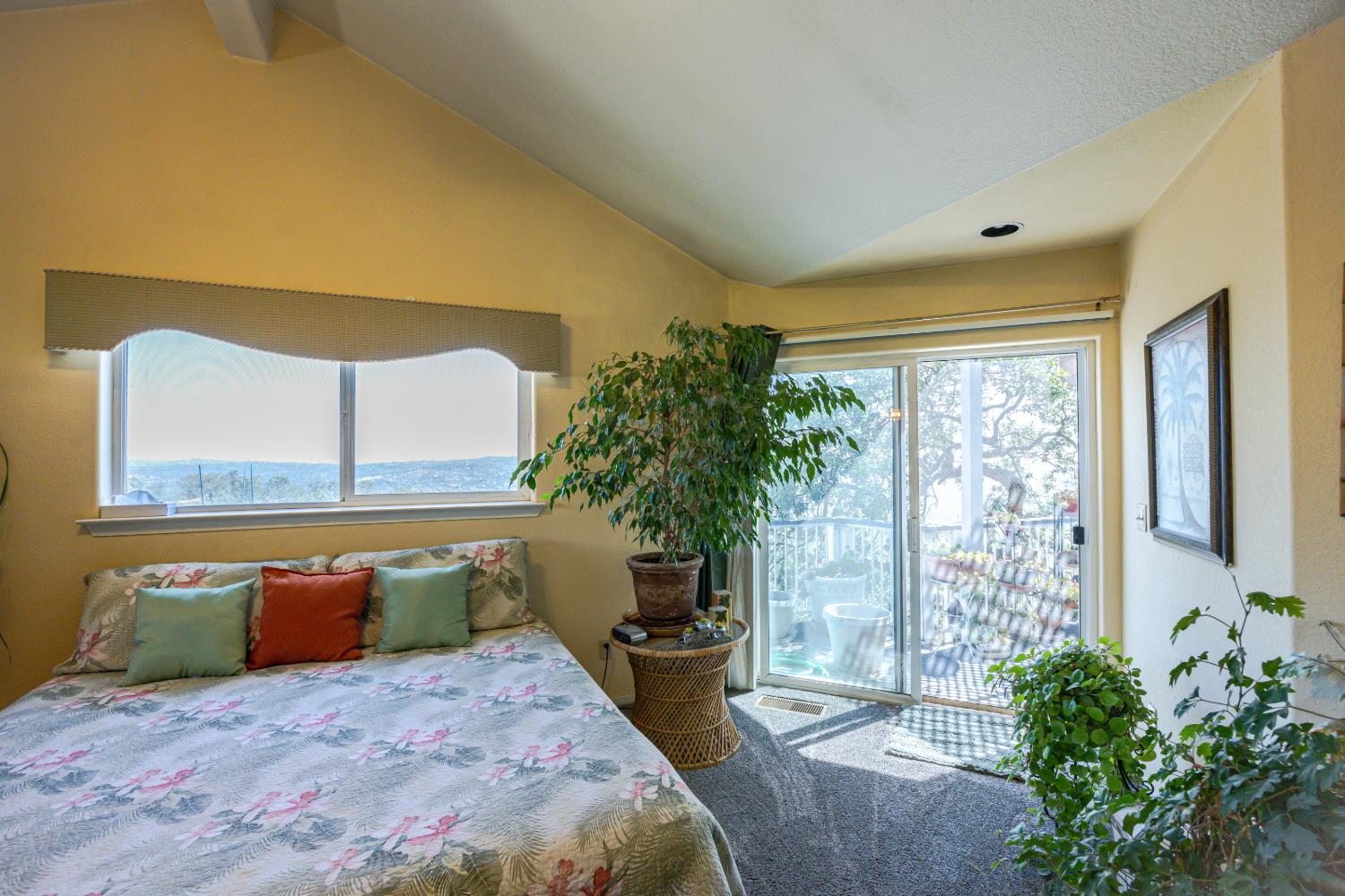 29657 Lilley Mountain Ln, Coarsegold, CA 93614