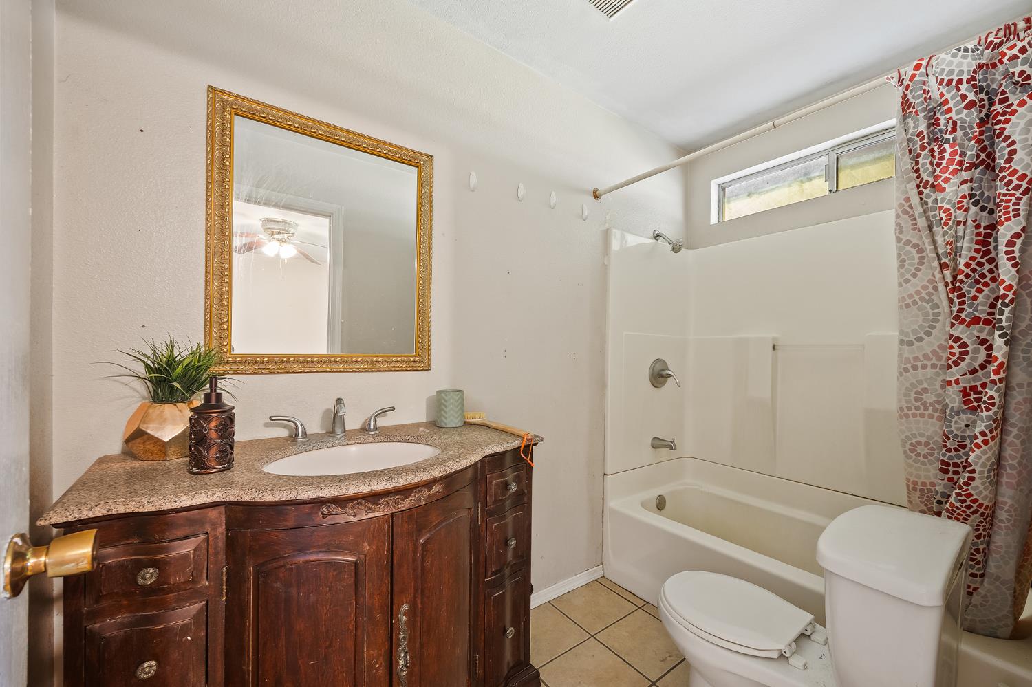 860 W Riverdale Ave, Riverdale, CA 93656