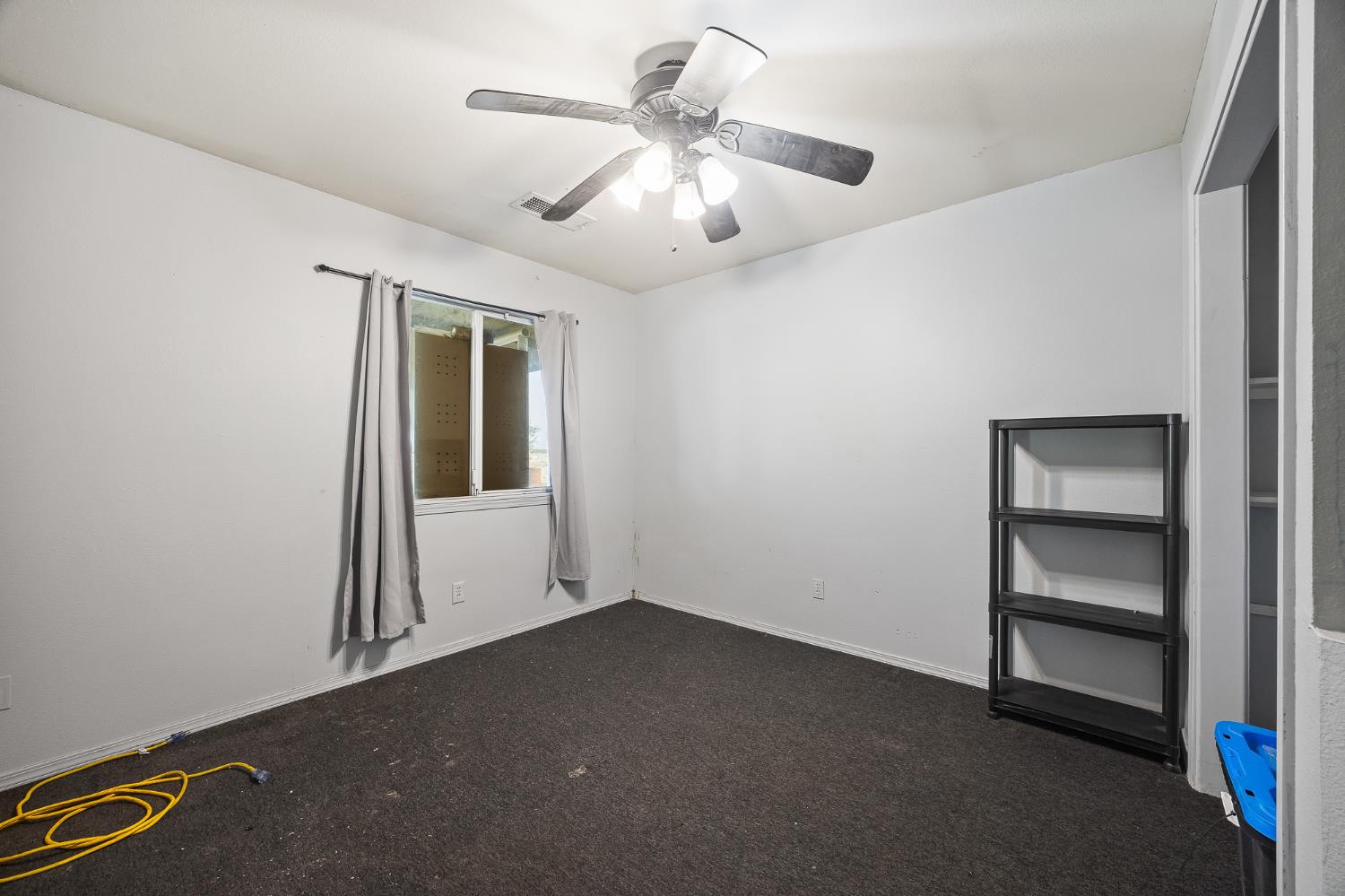 860 W Riverdale Ave, Riverdale, CA 93656