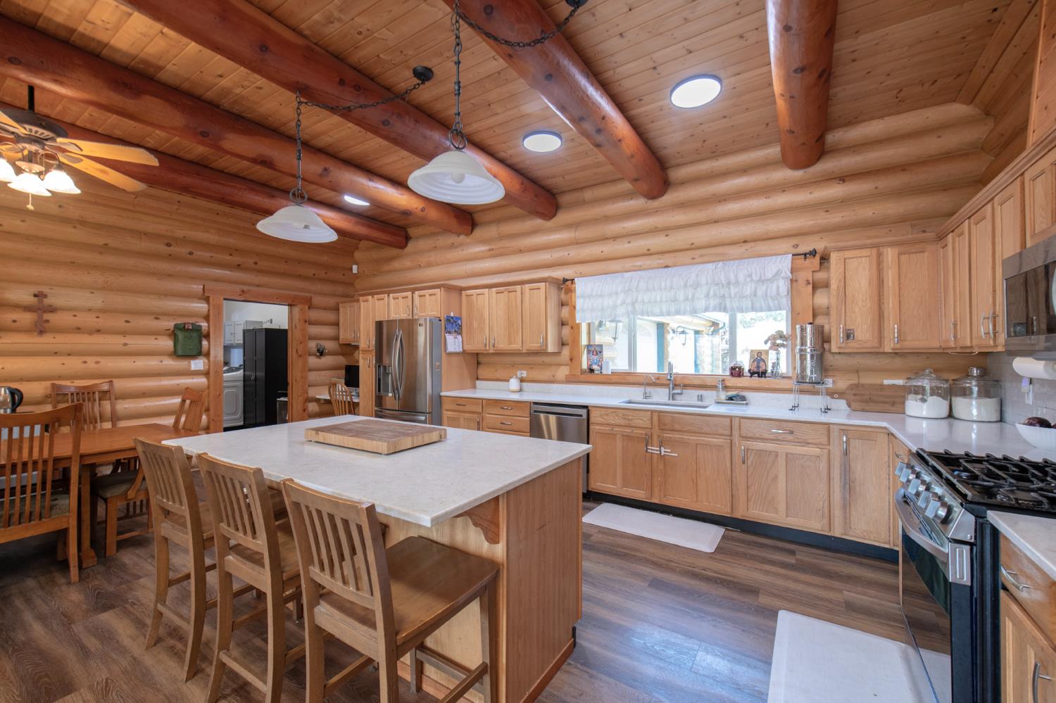 1905 Silver Lane, Yokuts Valley, CA 93675