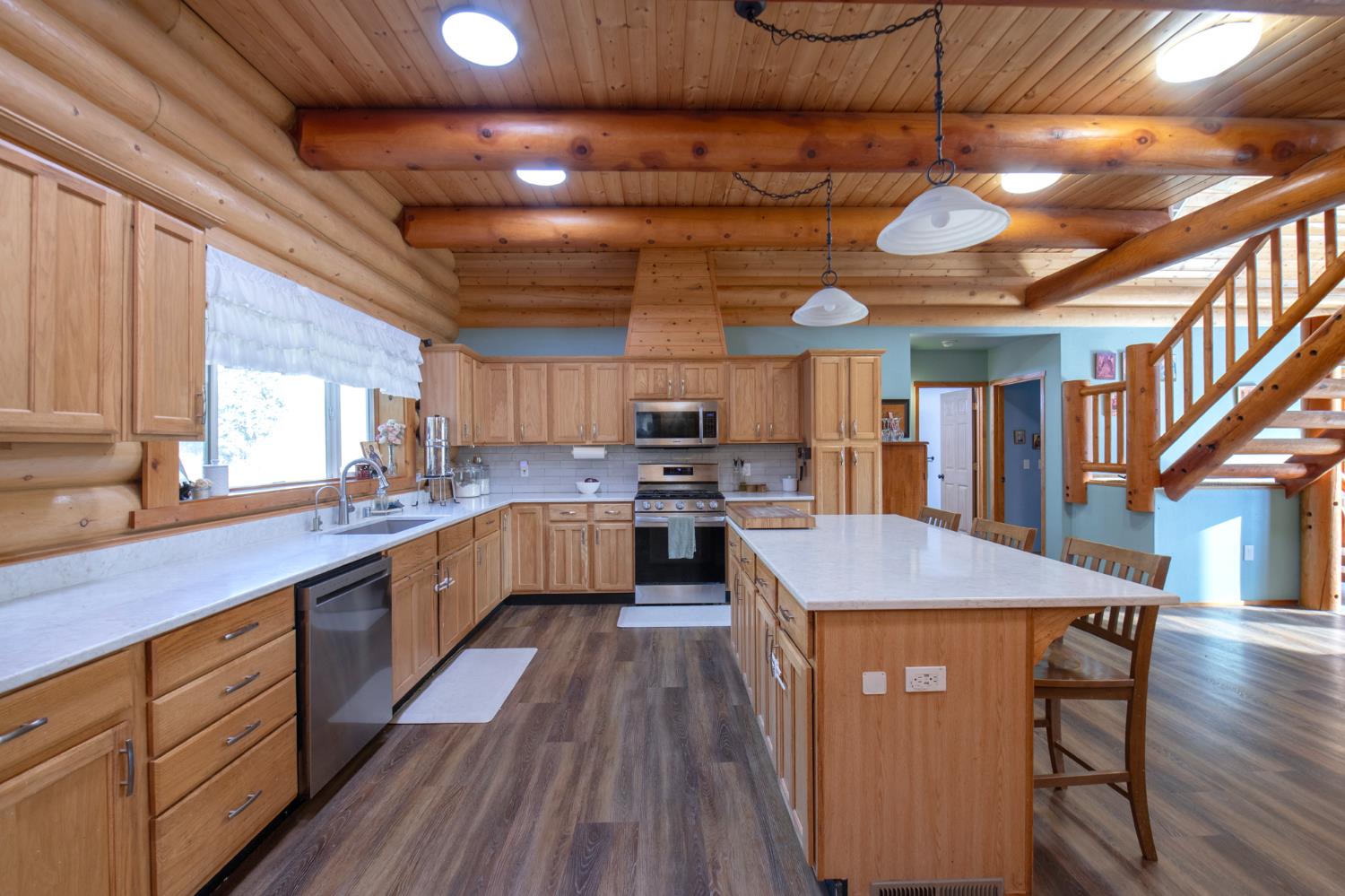 1905 Silver Lane, Yokuts Valley, CA 93675