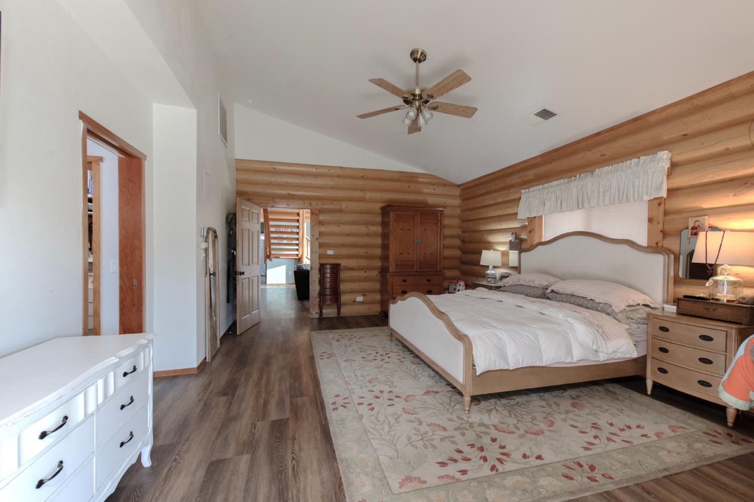 1905 Silver Lane, Yokuts Valley, CA 93675