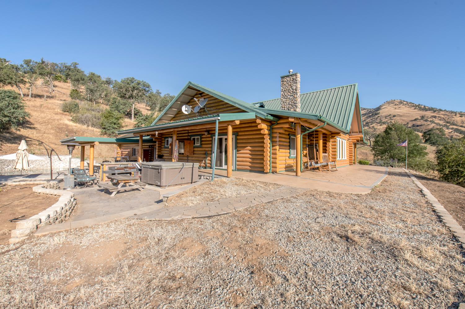 1905 Silver Lane, Yokuts Valley, CA 93675