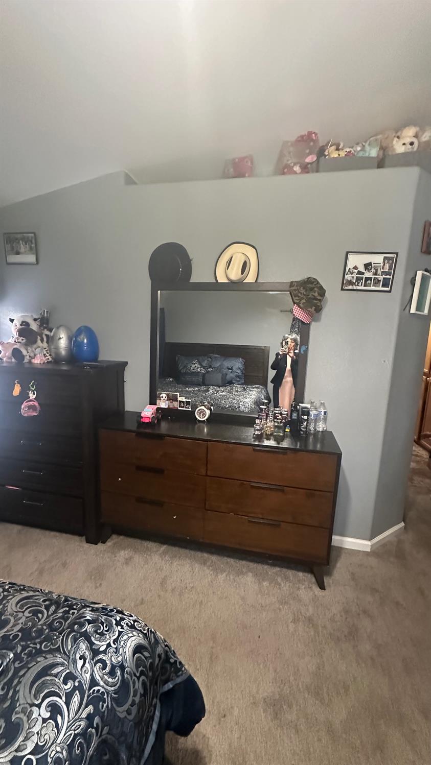 15888 W Stanislaus, Kerman, CA 93630